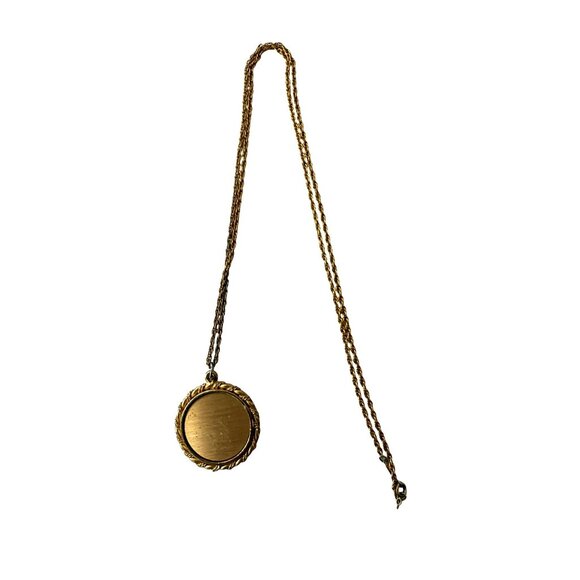 Vintage Monet Medallion Pendant Necklace With Ornate Design & Rope Chain - Picture 3 of 6